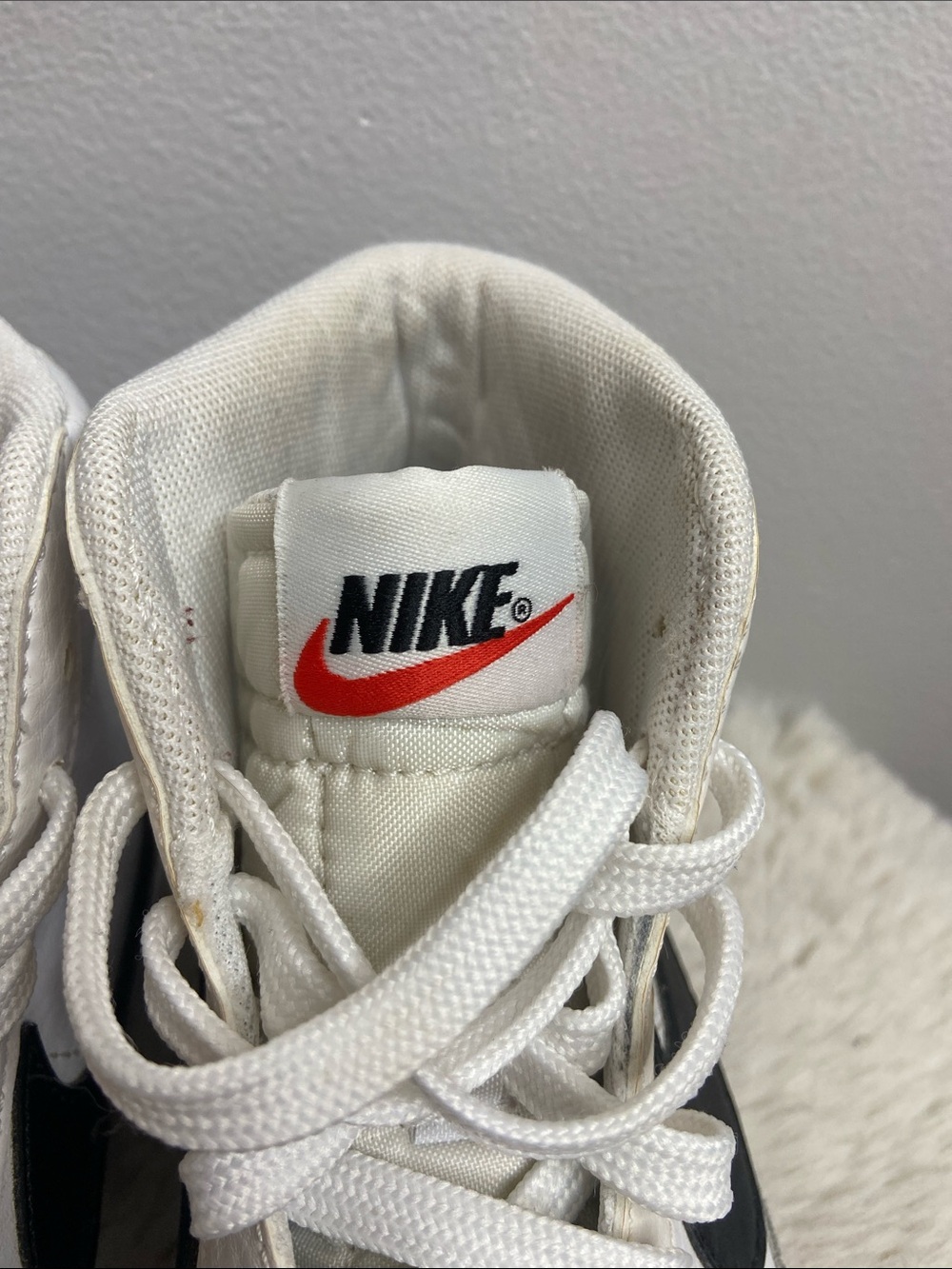 Nike White High-Top Sneakers with Black Swoosh and Red Tongue Logo - Picture 2 of 11